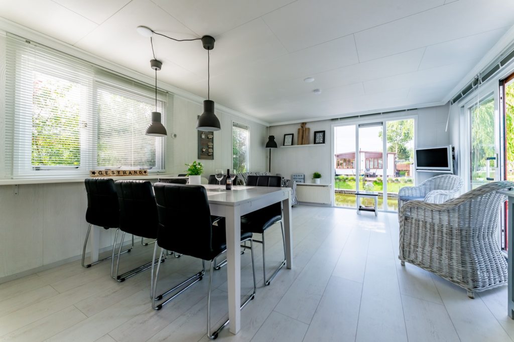chalet-gestrand-interieur-woonkamer